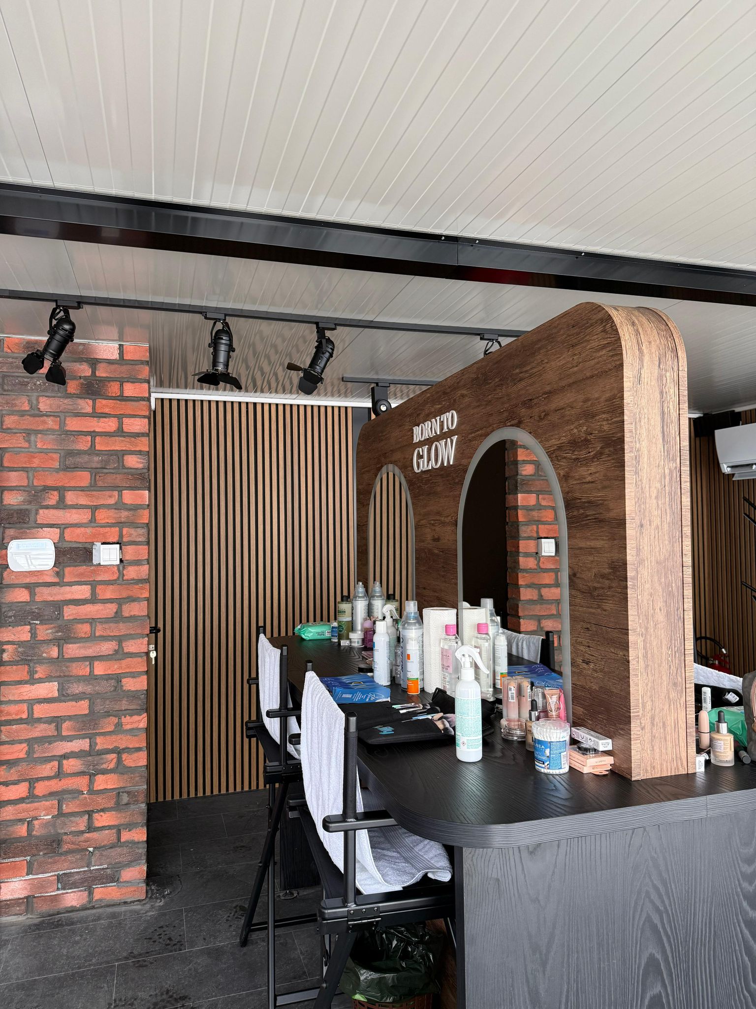 Lilly makeup studio na Kopaoniku Lilly Makeup studio na Kopaoniku