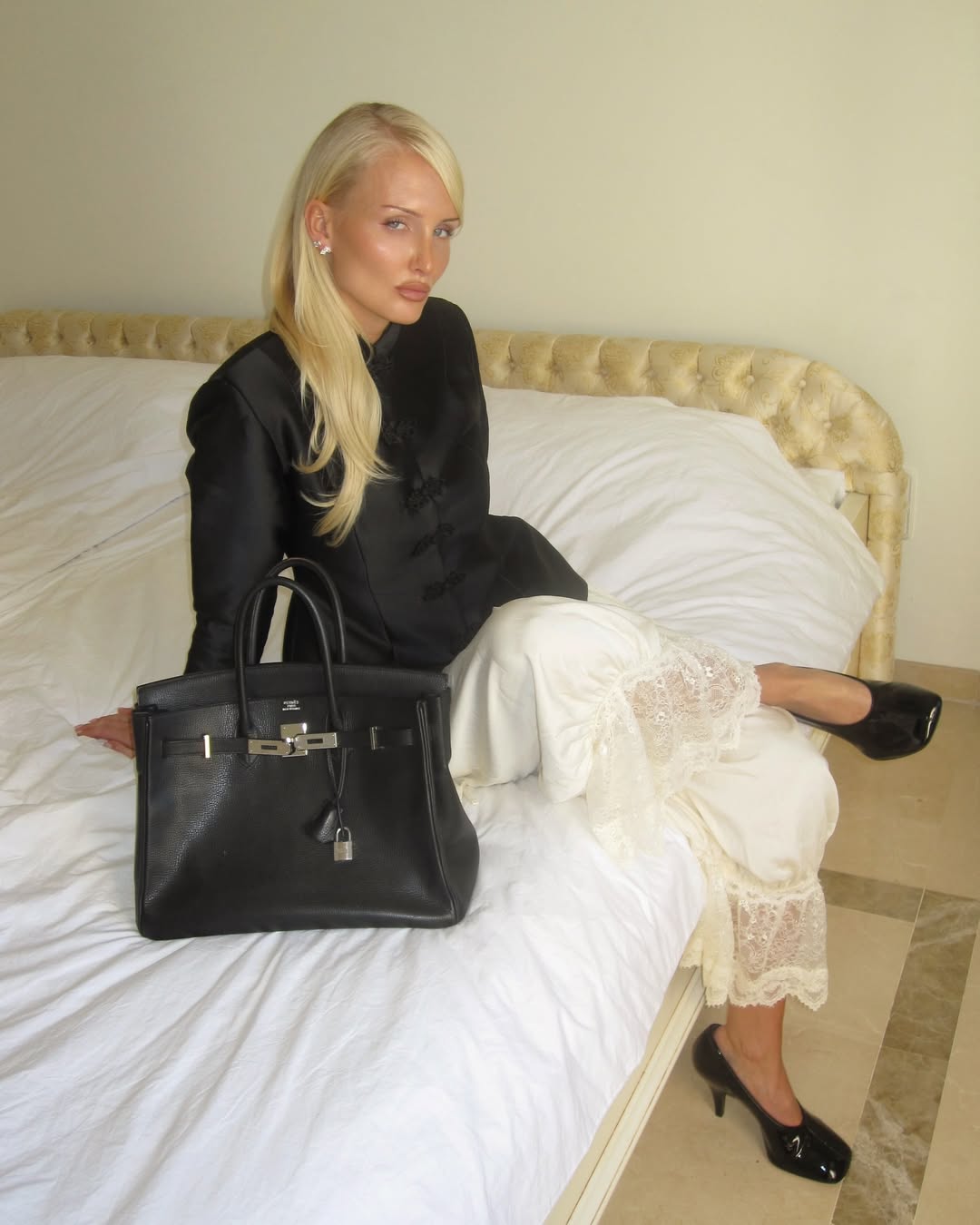 Peplum sakoi i džemperi su in